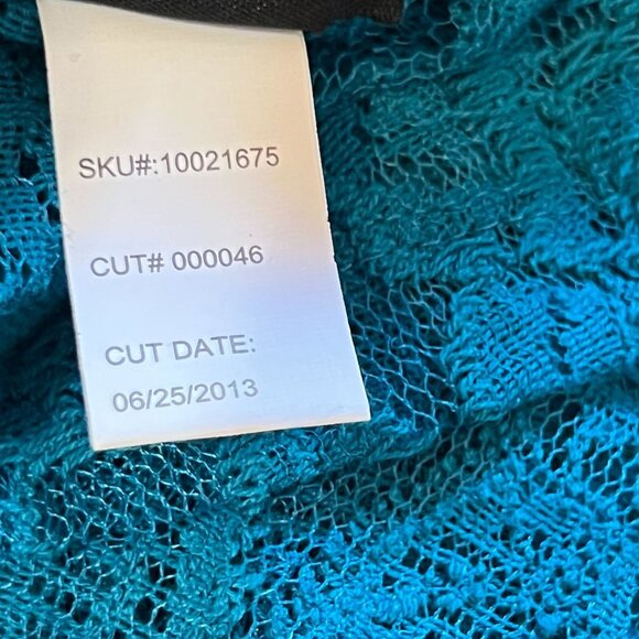 Torrid blouse womens teal color, all lace, size 2(SALE) - Picture 10 of 11